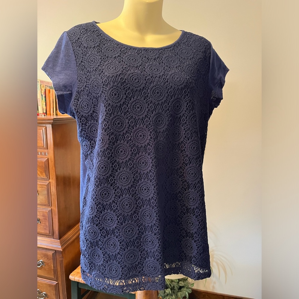 Liz Claiborne Navy Lace Ladies Top, Like New